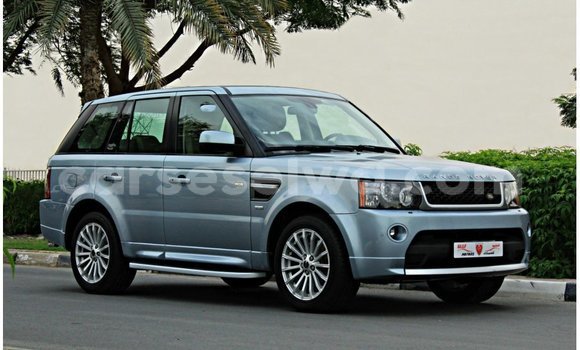 Acheter Import Voiture Land Rover Range Rover Bleu à Import - Dubai, East Mahé Acheter Import Voiture Land Rover Range Rover Bleu à Import - Dubai, East Mahé
