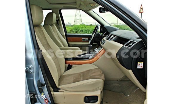 Buy Import Land Rover Range Rover Blue Car in Import - Dubai in East Mahé Buy Import Land Rover Range Rover Blue Car in Import - Dubai in East Mahé