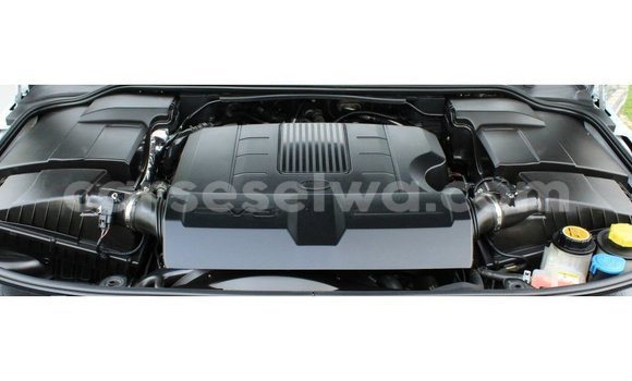 Buy Import Land Rover Range Rover Blue Car in Import - Dubai in East Mahé Buy Import Land Rover Range Rover Blue Car in Import - Dubai in East Mahé