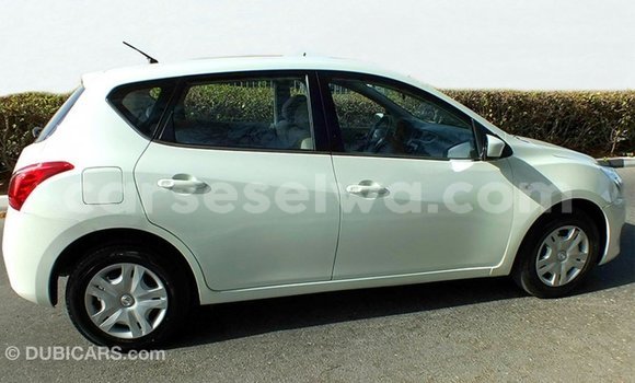 Buy Import Nissan Tiida White Car in Import - Dubai in East Mahé Buy Import Nissan Tiida White Car in Import - Dubai in East Mahé