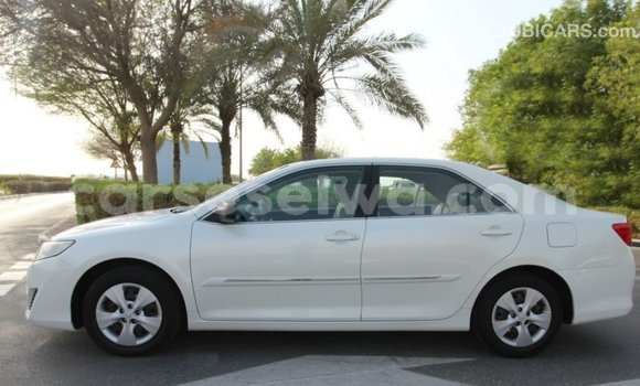Buy Import Toyota Camry White Car in Import - Dubai in East Mahé Buy Import Toyota Camry White Car in Import - Dubai in East Mahé