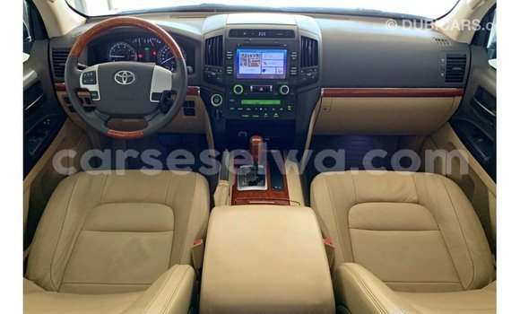 Buy Import Toyota Land Cruiser Other Car in Import - Dubai in East Mahé Buy Import Toyota Land Cruiser Other Car in Import - Dubai in East Mahé