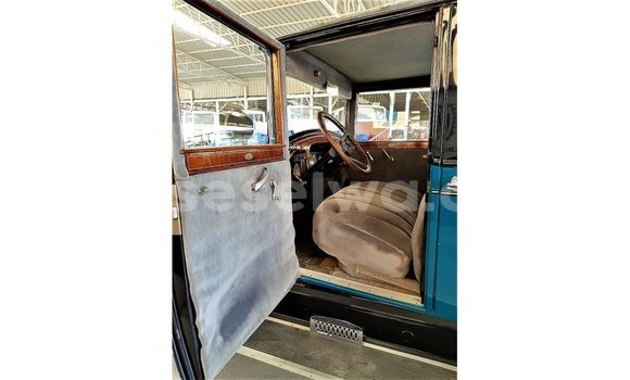 Buy Import Buick Electra Blue Car in Import - Dubai in East Mahé Buy Import Buick Electra Blue Car in Import - Dubai in East Mahé