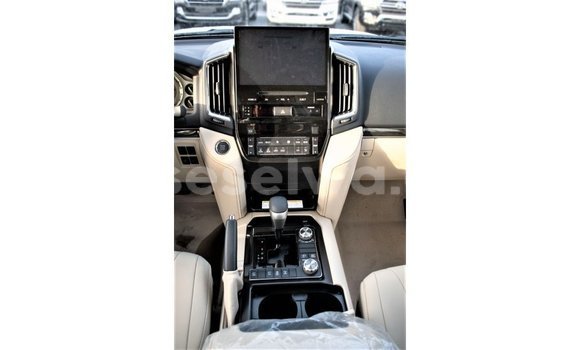 Buy Import Toyota Land Cruiser Black Car in Import - Dubai in East Mahé Buy Import Toyota Land Cruiser Black Car in Import - Dubai in East Mahé