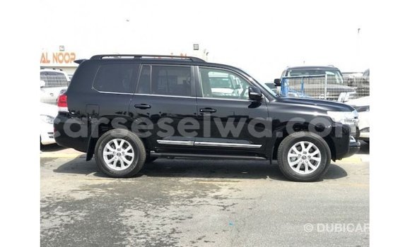 Buy Import Toyota Land Cruiser Black Car in Import - Dubai in East Mahé Buy Import Toyota Land Cruiser Black Car in Import - Dubai in East Mahé