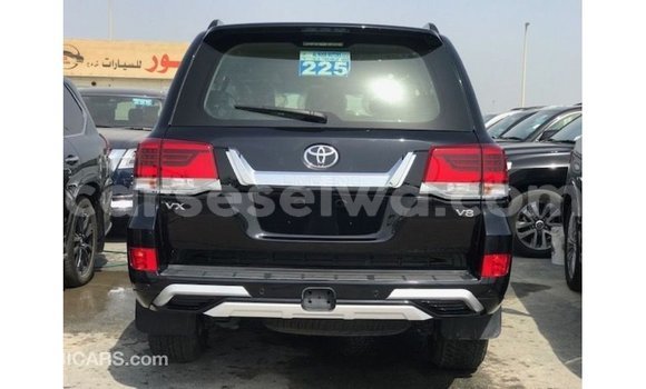 Buy Import Toyota Land Cruiser Black Car in Import - Dubai in East Mahé Buy Import Toyota Land Cruiser Black Car in Import - Dubai in East Mahé