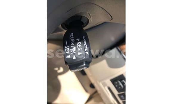 Buy Import Toyota Land Cruiser White Car in Import - Dubai in East Mahé Buy Import Toyota Land Cruiser White Car in Import - Dubai in East Mahé