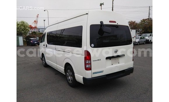 Buy Import Toyota Hiace White Car in Import - Dubai in East Mahé Buy Import Toyota Hiace White Car in Import - Dubai in East Mahé