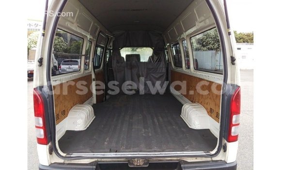 Buy Import Toyota Hiace White Car in Import - Dubai in East Mahé Buy Import Toyota Hiace White Car in Import - Dubai in East Mahé