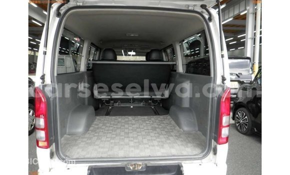 Buy Import Toyota Hiace White Car in Import - Dubai in East Mahé Buy Import Toyota Hiace White Car in Import - Dubai in East Mahé