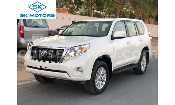 Buy Import Toyota Prado White Car in Import - Dubai in East Mahé