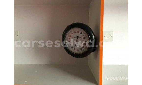 Buy Import Toyota Hiace White Car in Import - Dubai in East Mahé Buy Import Toyota Hiace White Car in Import - Dubai in East Mahé