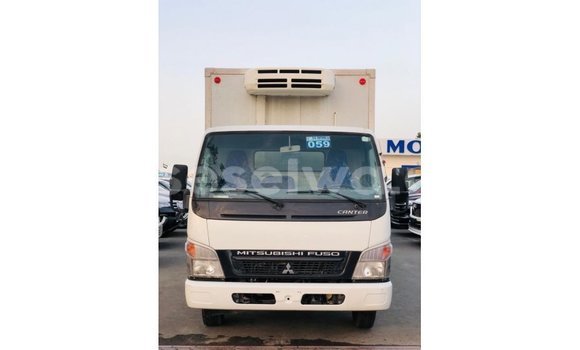 Buy Import Mitsubishi Carisma White Car in Import - Dubai in East Mahé Buy Import Mitsubishi Carisma White Car in Import - Dubai in East Mahé