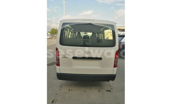 Buy Import Toyota DA White Truck in Import - Dubai in East Mahé Buy Import Toyota DA White Truck in Import - Dubai in East Mahé