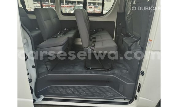 Buy Import Toyota DA White Truck in Import - Dubai in East Mahé Buy Import Toyota DA White Truck in Import - Dubai in East Mahé