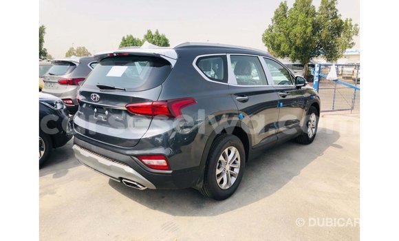Buy Import Hyundai Santa Fe Green Car in Import - Dubai in East Mahé Buy Import Hyundai Santa Fe Green Car in Import - Dubai in East Mahé