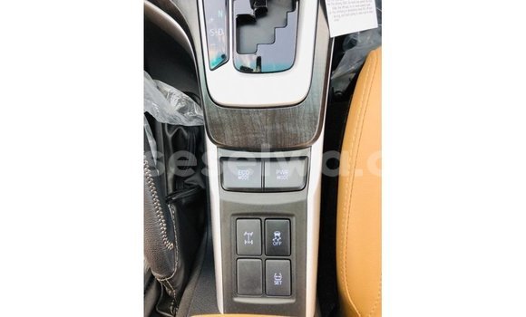 Buy Import Toyota Fortuner Black Car in Import - Dubai in East Mahé Buy Import Toyota Fortuner Black Car in Import - Dubai in East Mahé