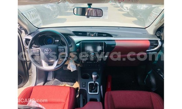 Buy Import Toyota Hilux White Car in Import - Dubai in East Mahé Buy Import Toyota Hilux White Car in Import - Dubai in East Mahé