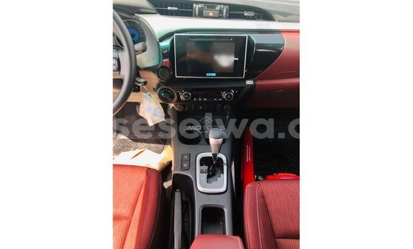 Buy Import Toyota Hilux White Car in Import - Dubai in East Mahé Buy Import Toyota Hilux White Car in Import - Dubai in East Mahé