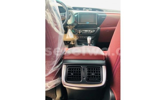 Buy Import Toyota Hilux White Car in Import - Dubai in East Mahé Buy Import Toyota Hilux White Car in Import - Dubai in East Mahé