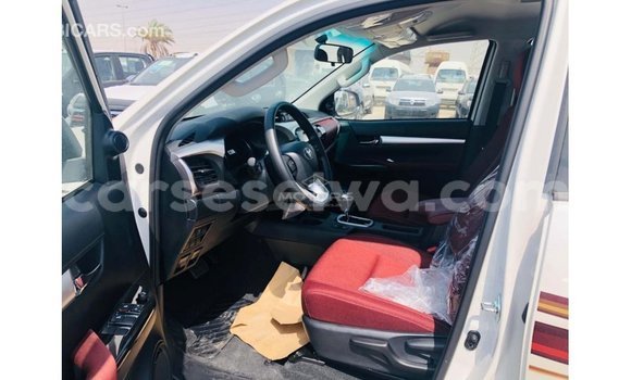 Buy Import Toyota Hilux White Car in Import - Dubai in East Mahé Buy Import Toyota Hilux White Car in Import - Dubai in East Mahé