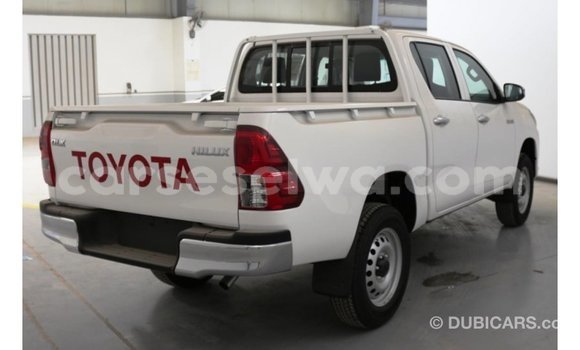 Buy Import Toyota Hilux White Car in Import - Dubai in East Mahé Buy Import Toyota Hilux White Car in Import - Dubai in East Mahé