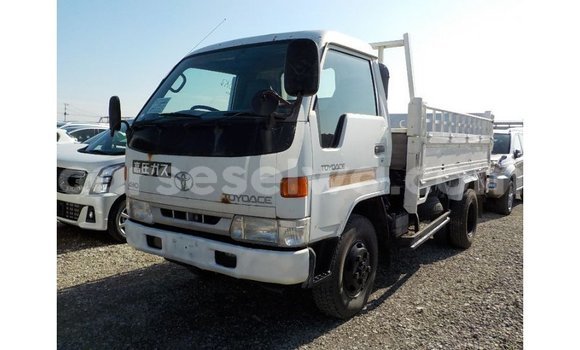 Buy Import Toyota Dyna White Truck in Import - Dubai in East Mahé Buy Import Toyota Dyna White Truck in Import - Dubai in East Mahé