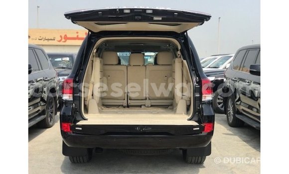 Buy Import Toyota Land Cruiser Black Car in Import - Dubai in East Mahé Buy Import Toyota Land Cruiser Black Car in Import - Dubai in East Mahé