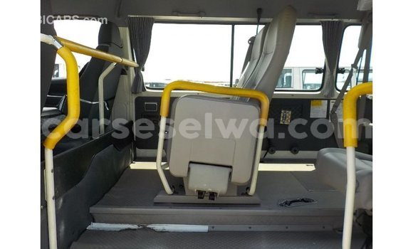Buy Import Toyota Hiace White Car in Import - Dubai in East Mahé Buy Import Toyota Hiace White Car in Import - Dubai in East Mahé