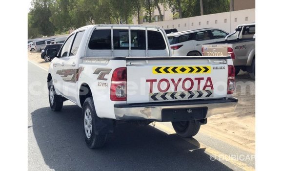 Buy Import Toyota Hilux White Car in Import - Dubai in East Mahé Buy Import Toyota Hilux White Car in Import - Dubai in East Mahé