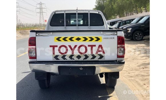 Buy Import Toyota Hilux White Car in Import - Dubai in East Mahé Buy Import Toyota Hilux White Car in Import - Dubai in East Mahé