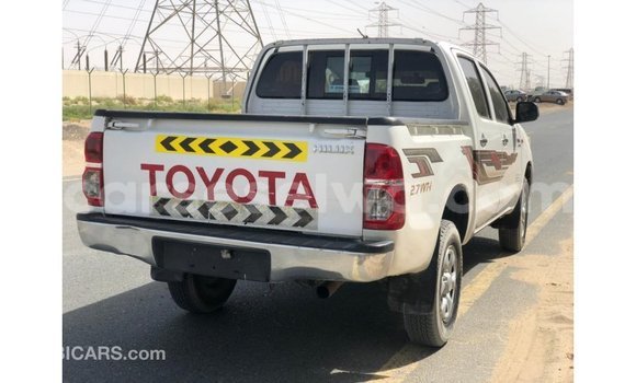 Buy Import Toyota Hilux White Car in Import - Dubai in East Mahé Buy Import Toyota Hilux White Car in Import - Dubai in East Mahé