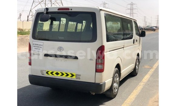 Buy Import Toyota Hiace White Car in Import - Dubai in East Mahé Buy Import Toyota Hiace White Car in Import - Dubai in East Mahé