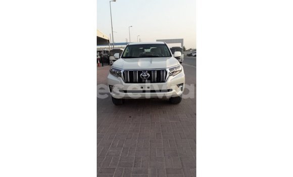 Buy Import Toyota Prado White Car in Import - Dubai in East Mahé