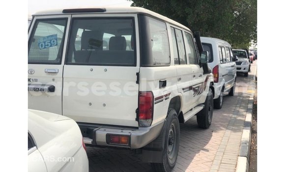 Buy Import Toyota Land Cruiser Other Car in Import - Dubai in East Mahé Buy Import Toyota Land Cruiser Other Car in Import - Dubai in East Mahé