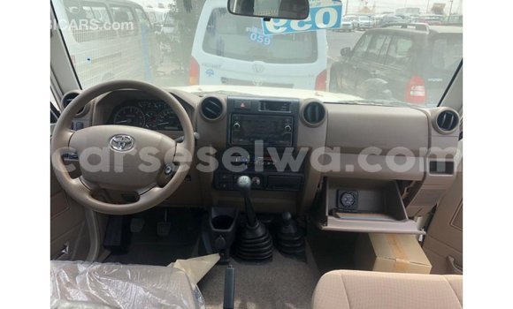Buy Import Toyota Land Cruiser Other Car in Import - Dubai in East Mahé Buy Import Toyota Land Cruiser Other Car in Import - Dubai in East Mahé