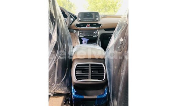 Buy Import Hyundai Santa Fe Green Car in Import - Dubai in East Mahé Buy Import Hyundai Santa Fe Green Car in Import - Dubai in East Mahé