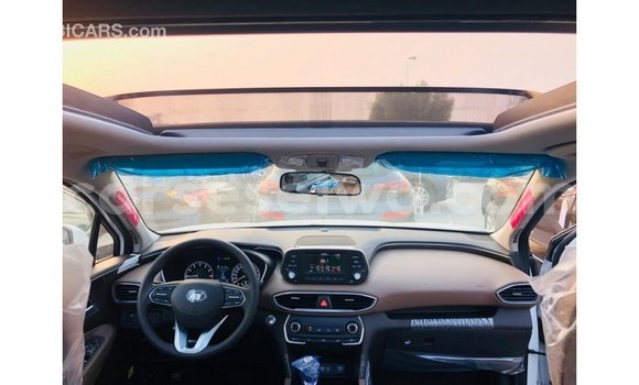 Buy Import Hyundai Santa Fe White Car in Import - Dubai in East Mahé Buy Import Hyundai Santa Fe White Car in Import - Dubai in East Mahé