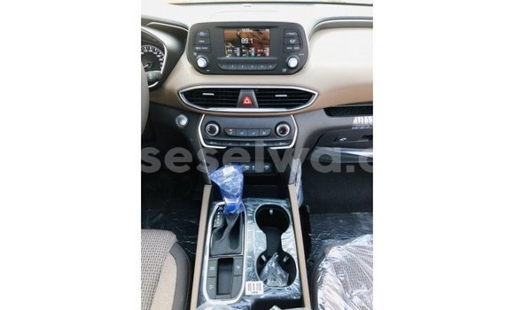 Buy Import Hyundai Santa Fe White Car in Import - Dubai in East Mahé Buy Import Hyundai Santa Fe White Car in Import - Dubai in East Mahé
