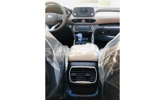 Buy Import Hyundai Santa Fe White Car in Import - Dubai in East Mahé Buy Import Hyundai Santa Fe White Car in Import - Dubai in East Mahé