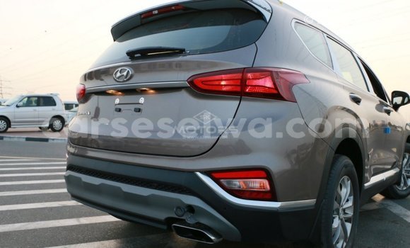 Buy Import Hyundai Santa Fe Brown Car in Import - Dubai in East Mahé Buy Import Hyundai Santa Fe Brown Car in Import - Dubai in East Mahé