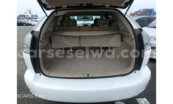 Buy Import Toyota Harrier White Car in Import - Dubai in East Mahé Buy Import Toyota Harrier White Car in Import - Dubai in East Mahé