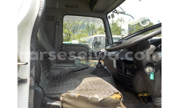 Buy Import Isuzu Rodeo White Car in Import - Dubai in East Mahé Buy Import Isuzu Rodeo White Car in Import - Dubai in East Mahé