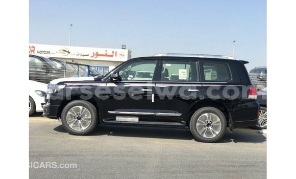 Buy Import Toyota Land Cruiser Black Car in Import - Dubai in East Mahé Buy Import Toyota Land Cruiser Black Car in Import - Dubai in East Mahé