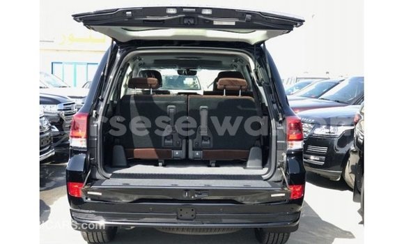Buy Import Toyota Land Cruiser Black Car in Import - Dubai in East Mahé Buy Import Toyota Land Cruiser Black Car in Import - Dubai in East Mahé