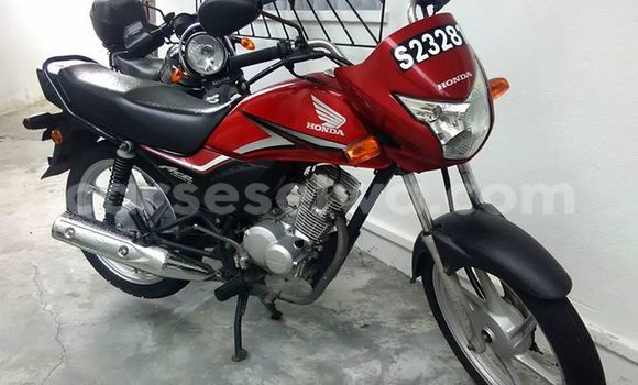 Buy Used Honda 125 Red Moto in Beau Vallon in North Mahé Buy Used Honda 125 Red Moto in Beau Vallon in North Mahé
