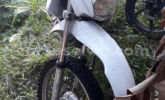Buy New Honda 125 White Moto in English River in Greater Victoria Buy New Honda 125 White Moto in English River in Greater Victoria