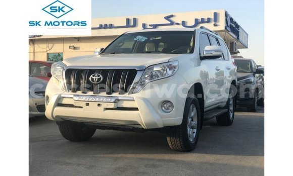 Buy Import Toyota Prado White Car in Import - Dubai in East Mahé