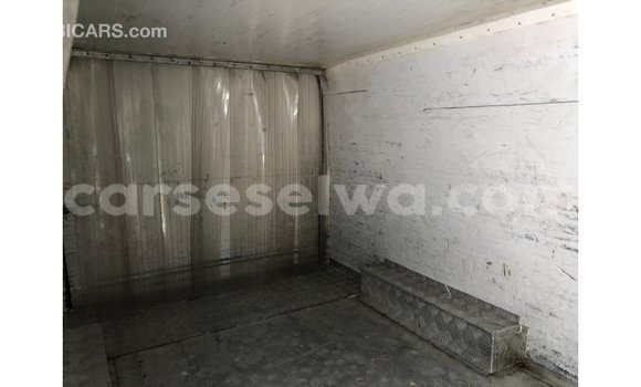 Buy Import Toyota Hiace White Car in Import - Dubai in East Mahé Buy Import Toyota Hiace White Car in Import - Dubai in East Mahé