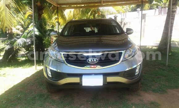 Buy Used Kia Sportage Silver Car in Beau Vallon in North Mahé Buy Used Kia Sportage Silver Car in Beau Vallon in North Mahé